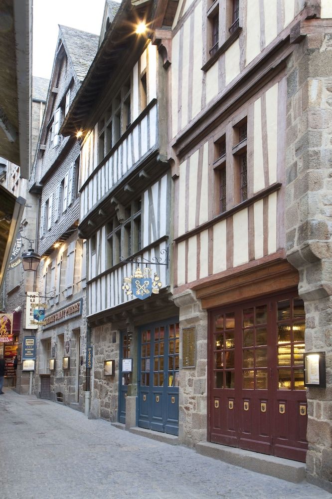 Gebäude