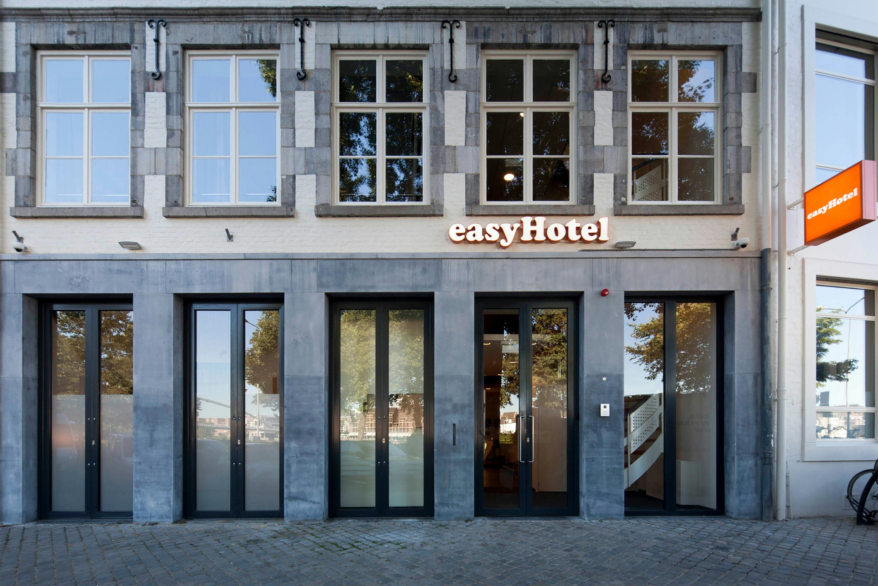 Gebäude