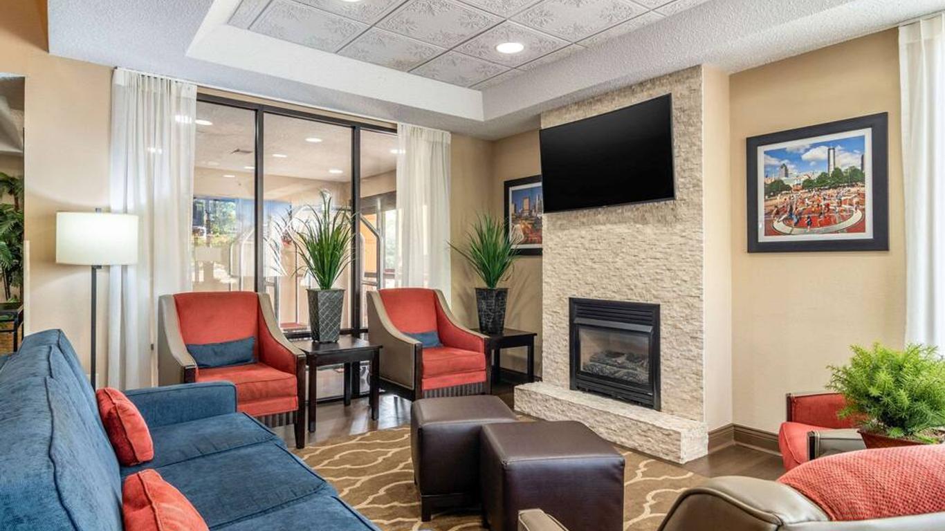 Comfort Inn & Suites Atlanta Smyrna