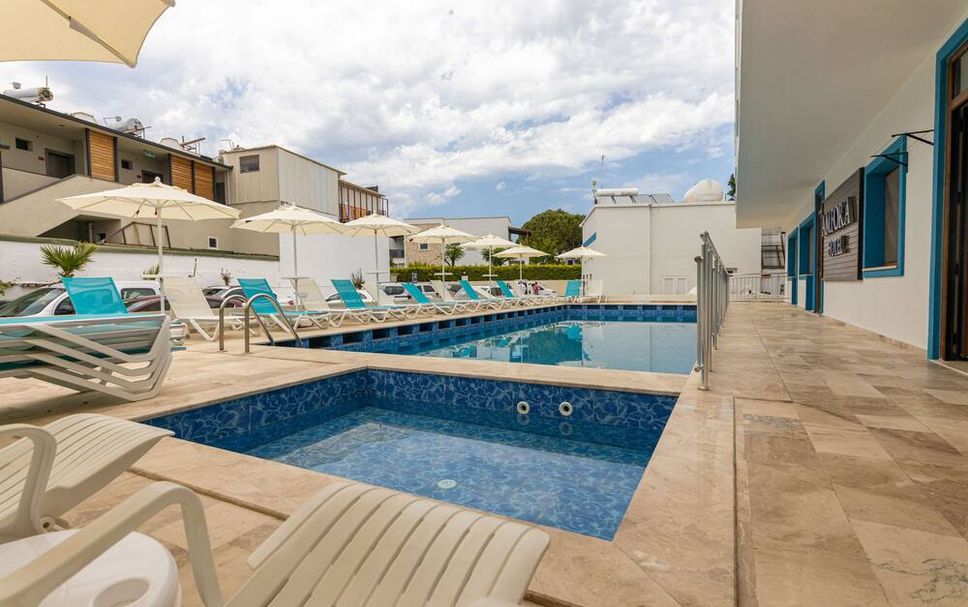 Pool Foto
