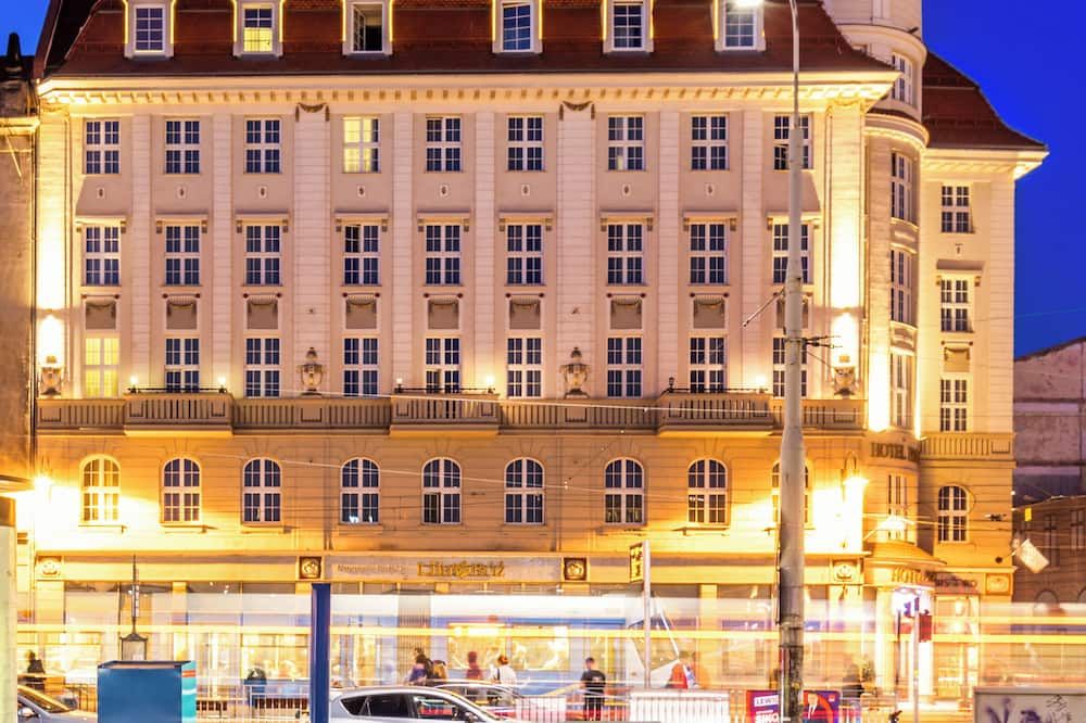 Gebäude