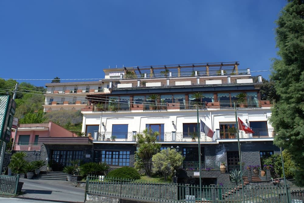 Gebäude