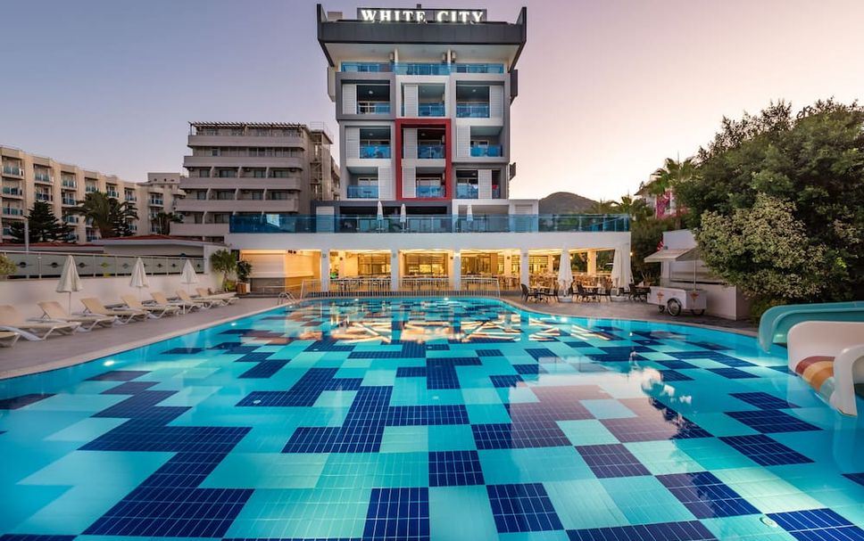 Pool Foto