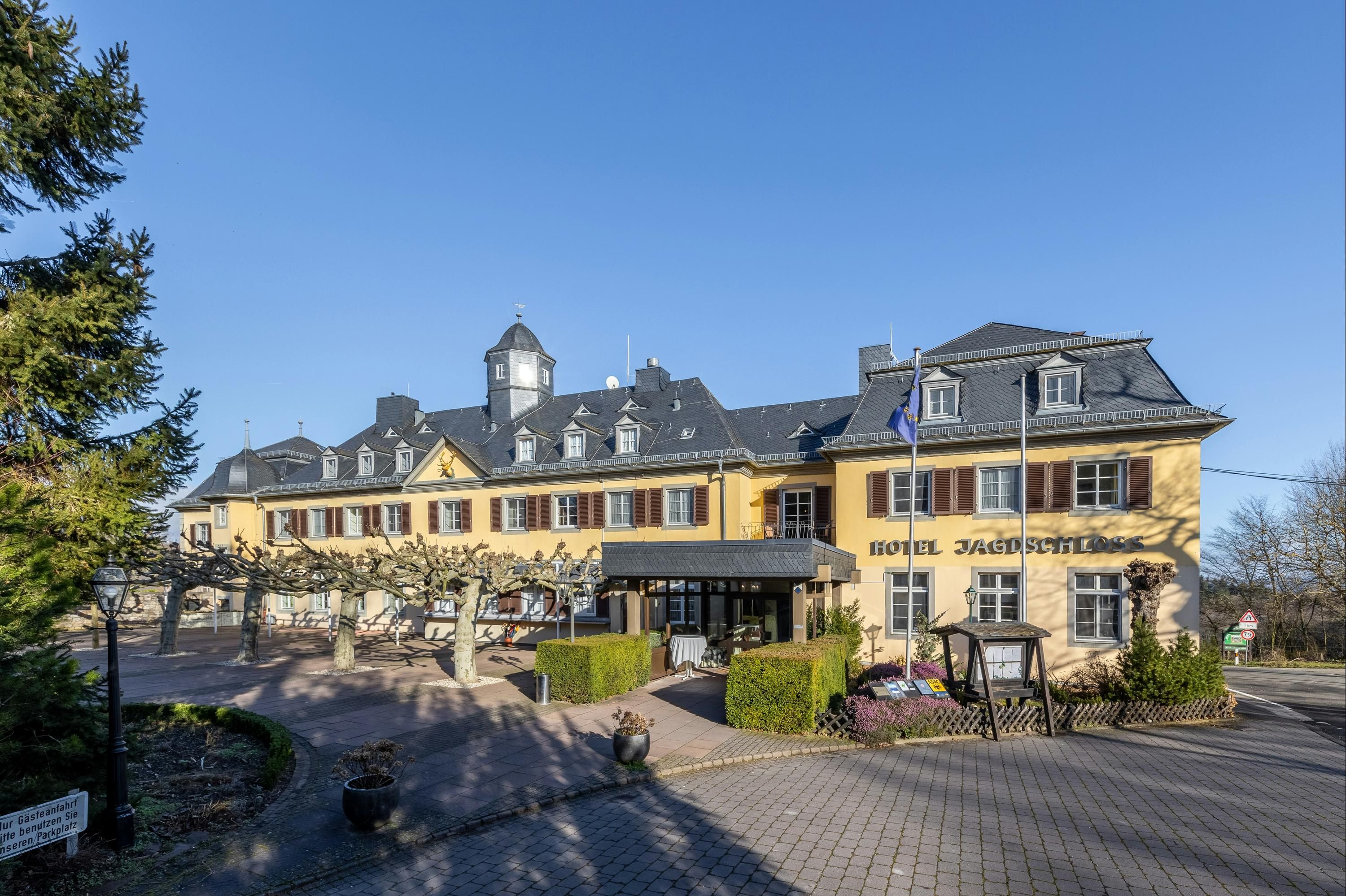 Gebäude