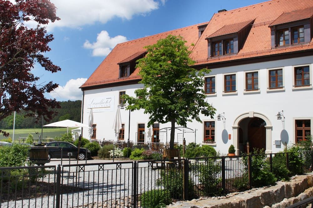 Gebäude