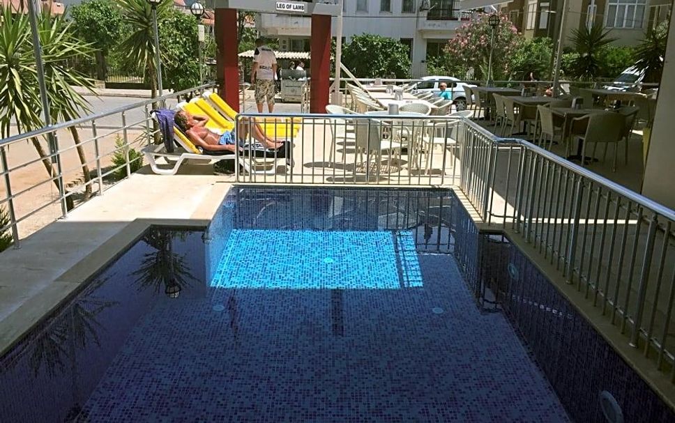 Pool Foto