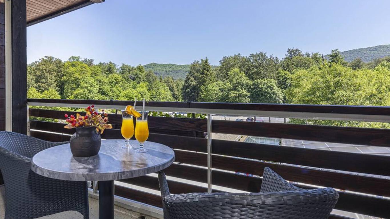 Hotel Jezero