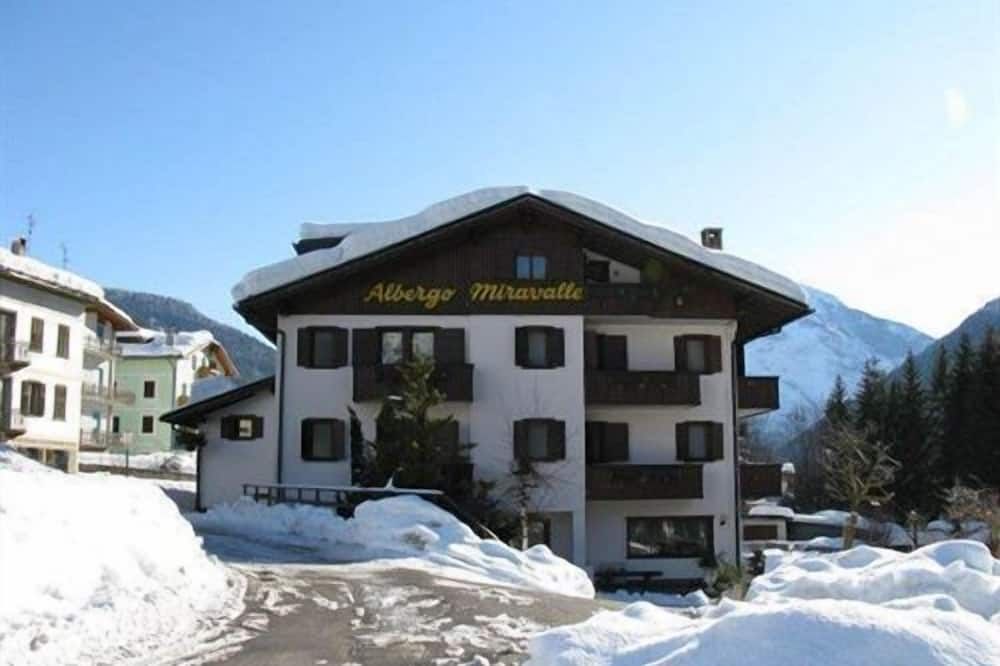 Gebäude