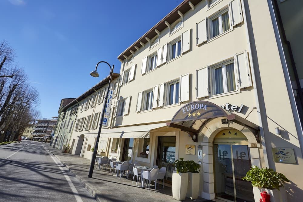 Gebäude