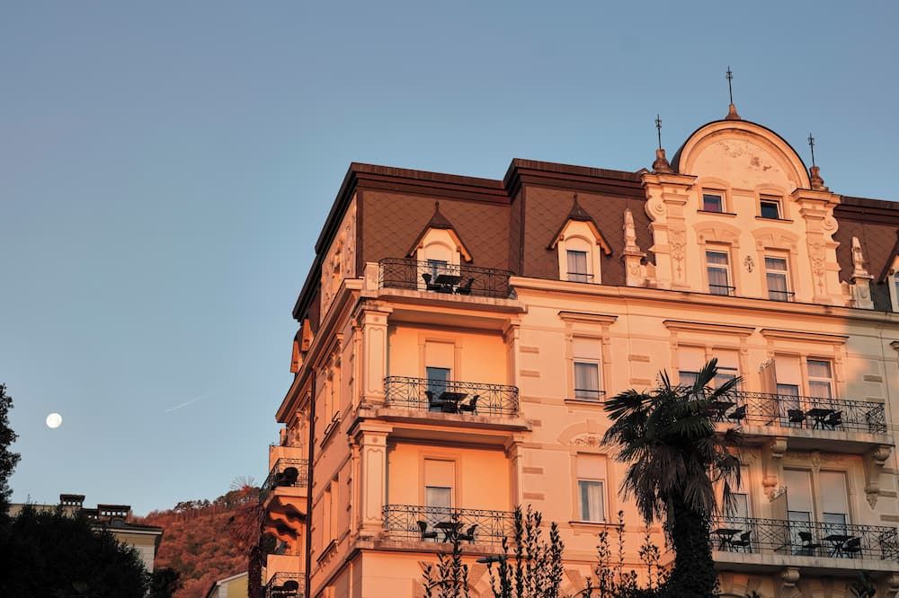 Gebäude