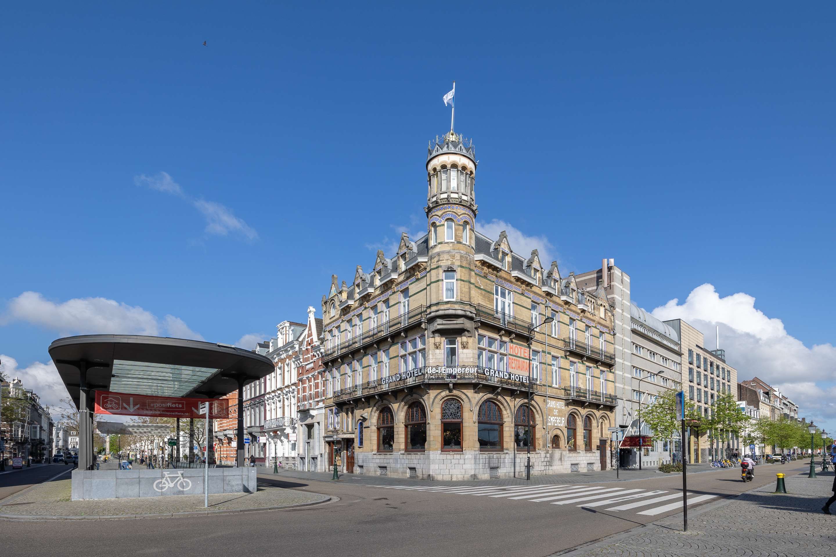 Gebäude