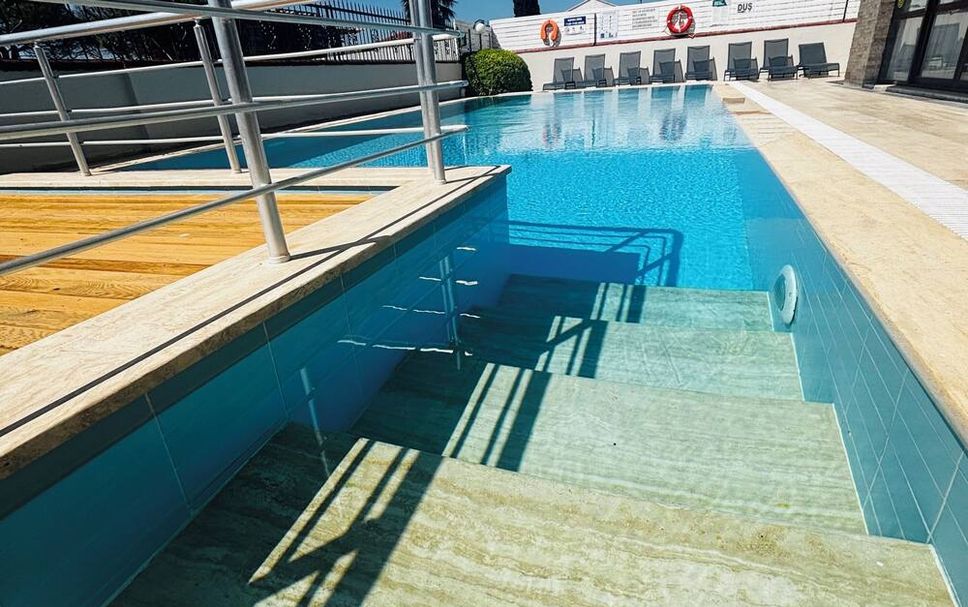 Pool Foto