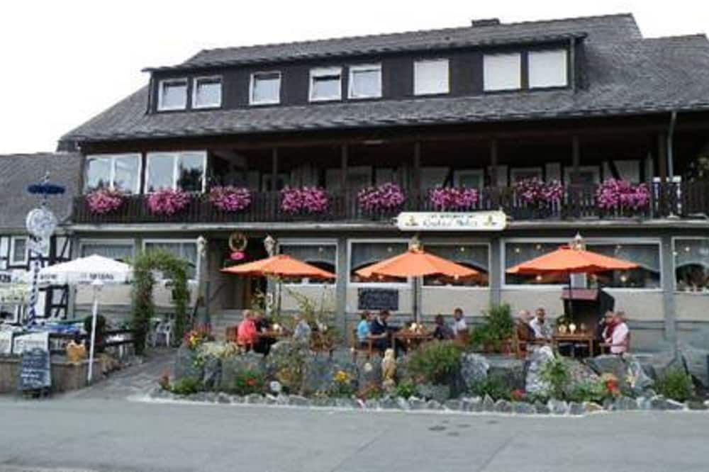 Gebäude