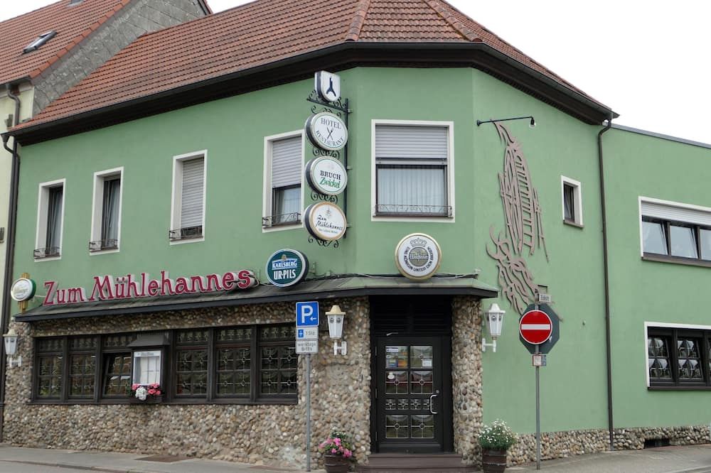 Gebäude