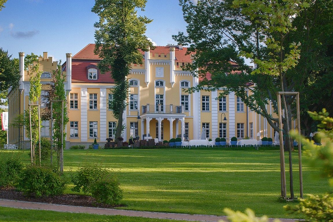 Gebäude