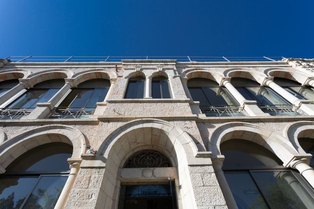 Gebäude