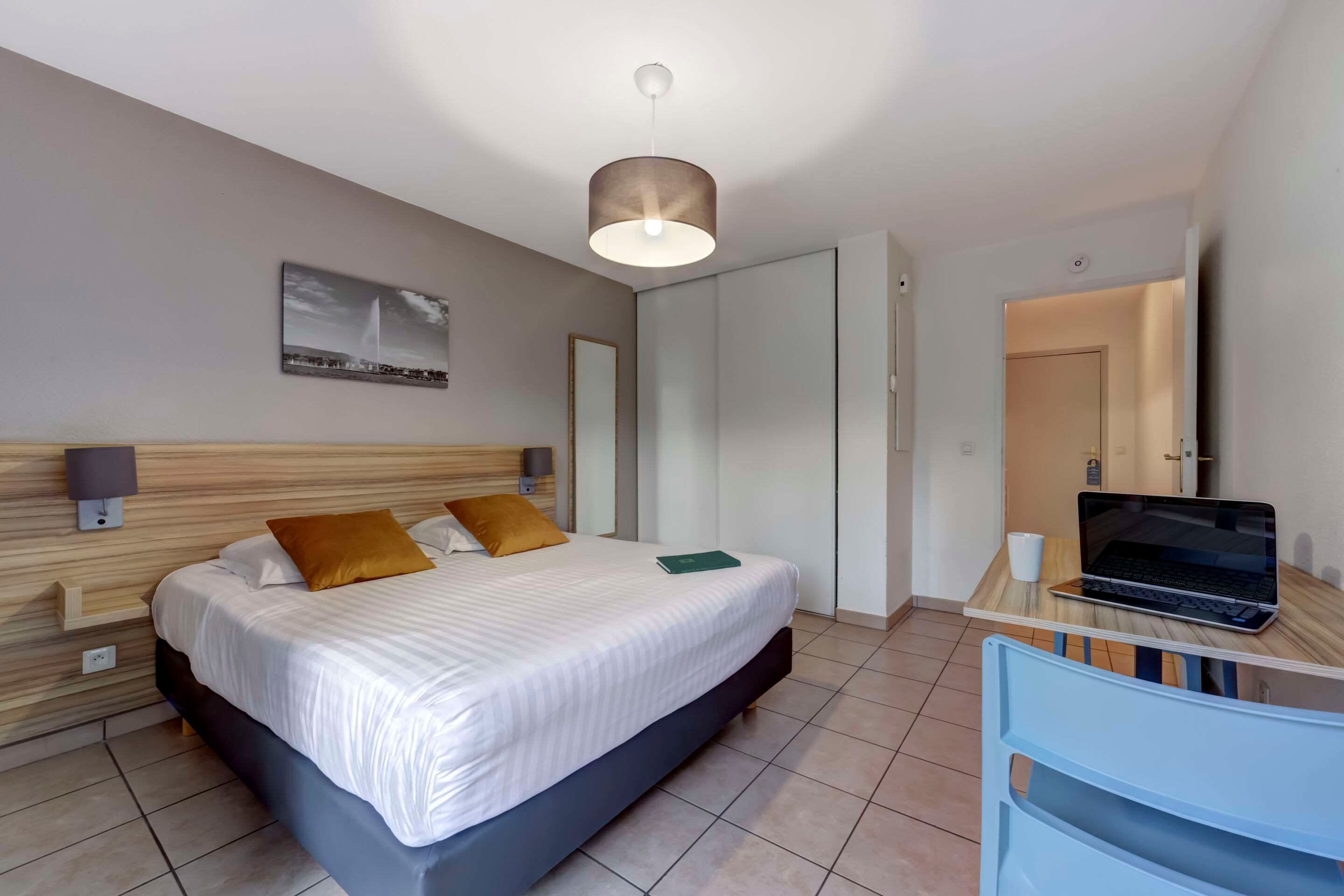 Schlafzimmer