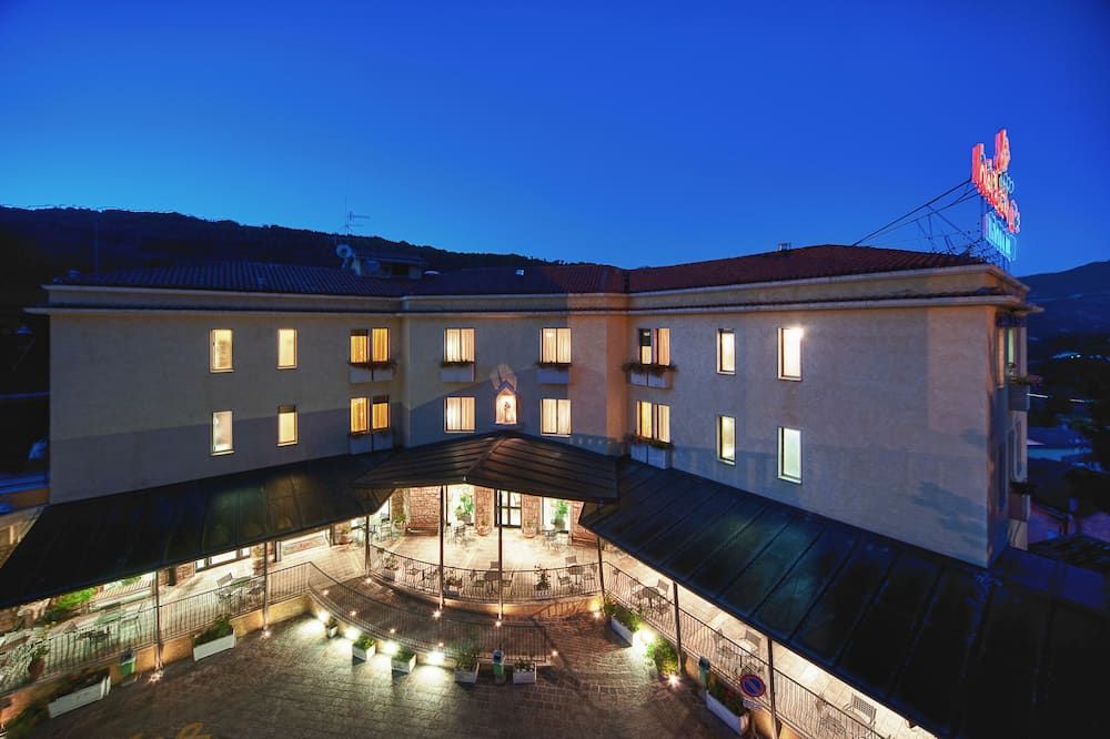 Gebäude
