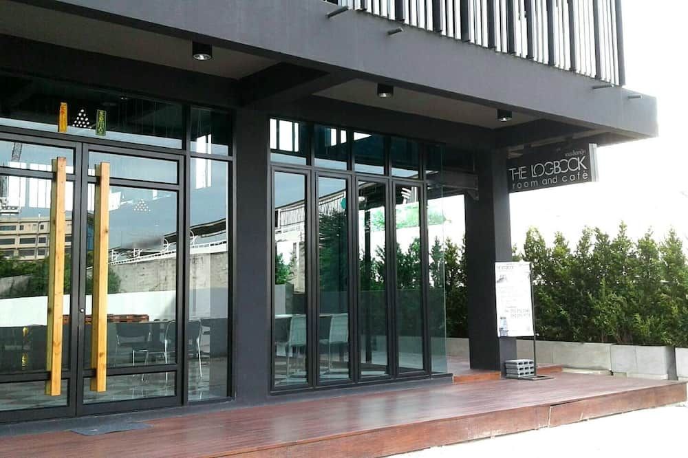 Gebäude