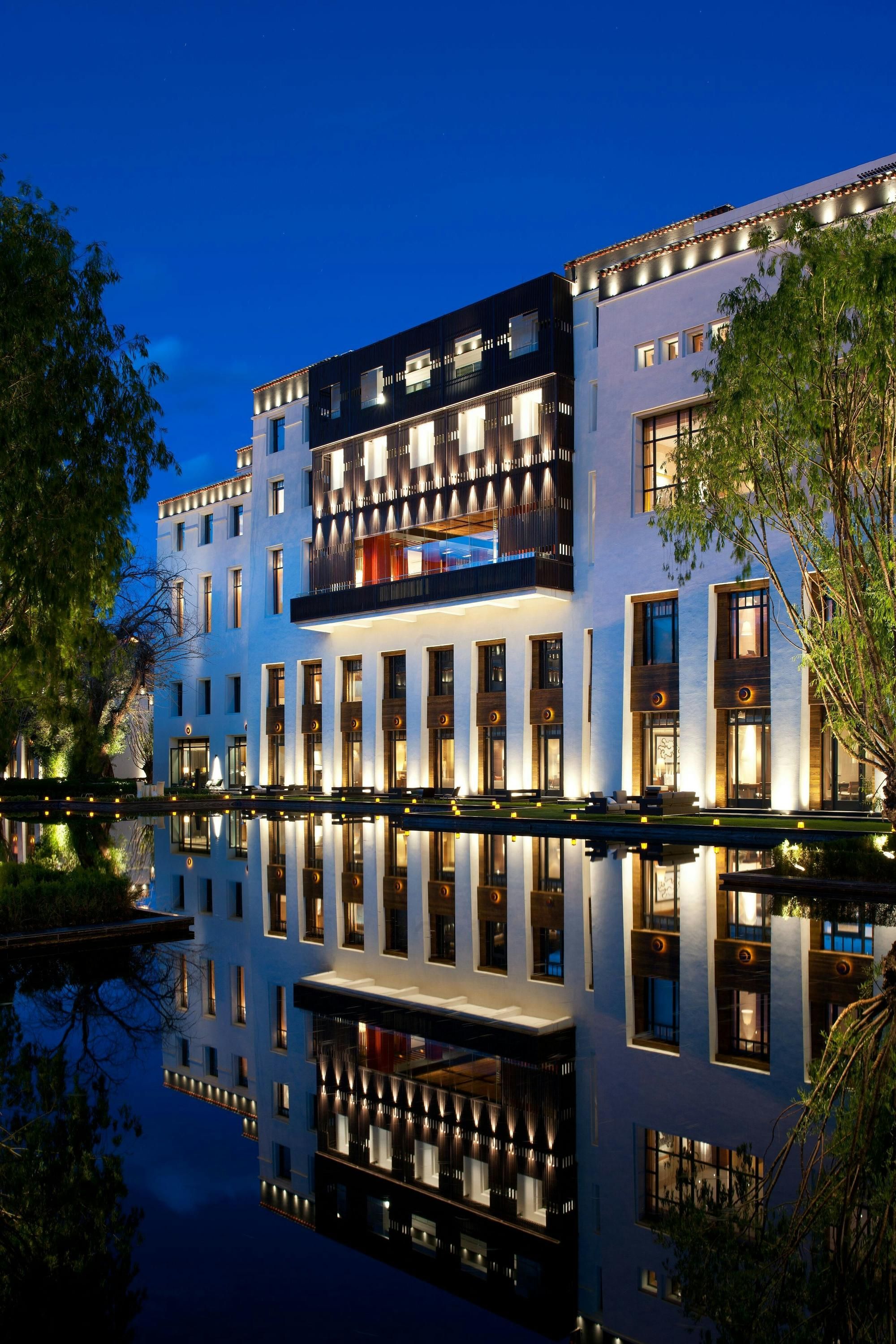 Gebäude