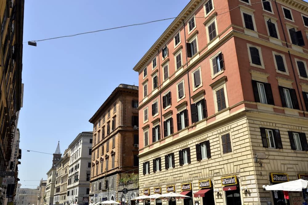 Gebäude