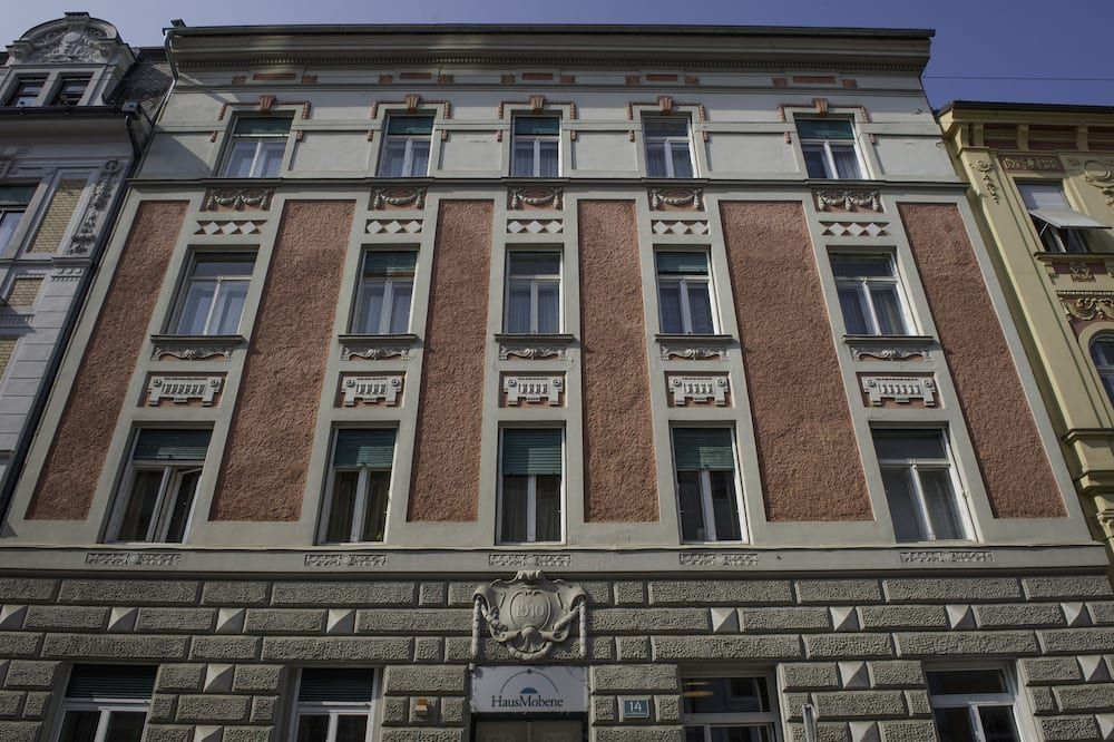 Gebäude