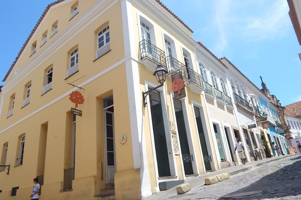 Gebäude