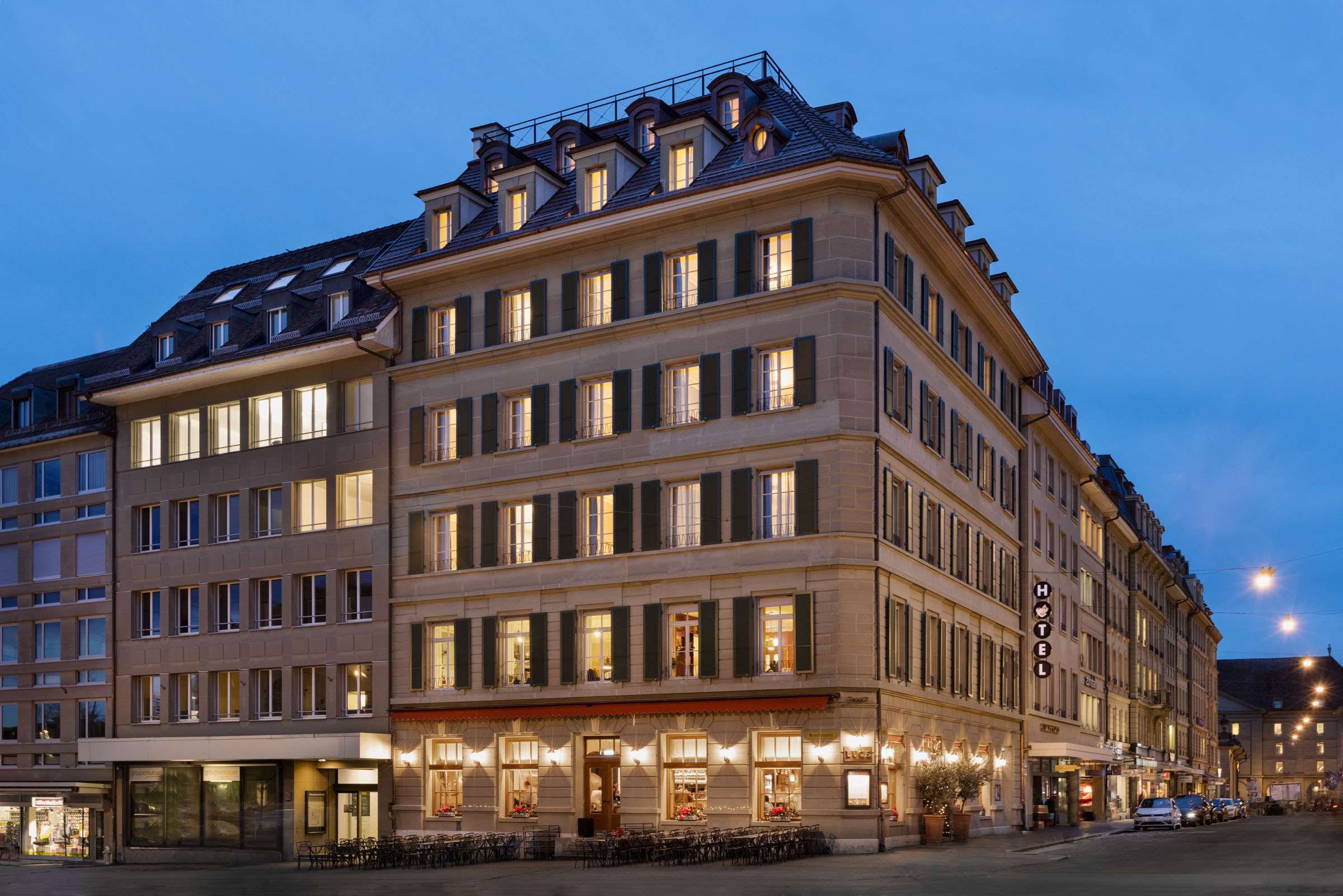 Gebäude