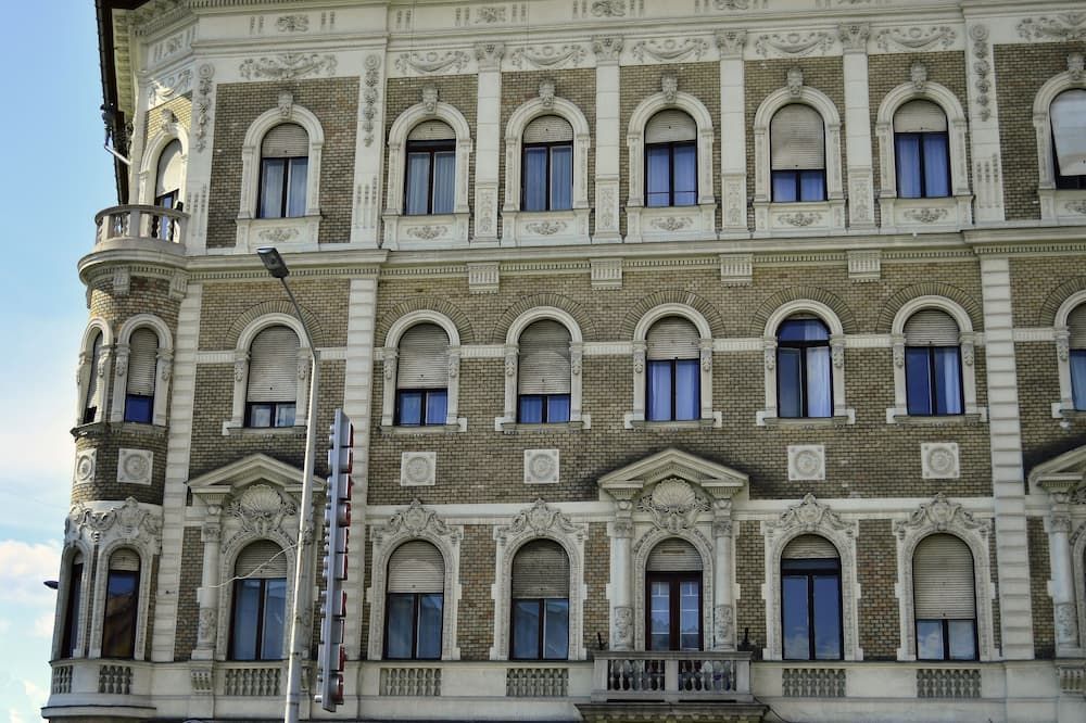 Gebäude