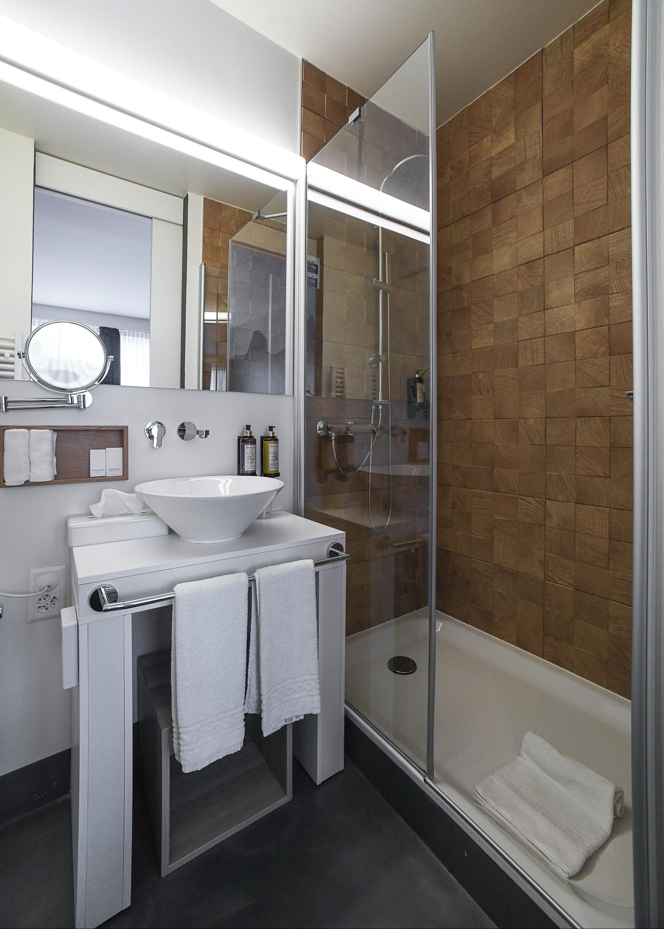 Sonstige