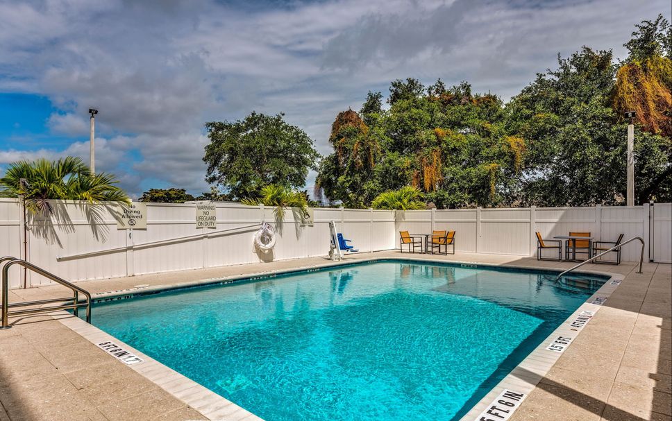 Pool Foto