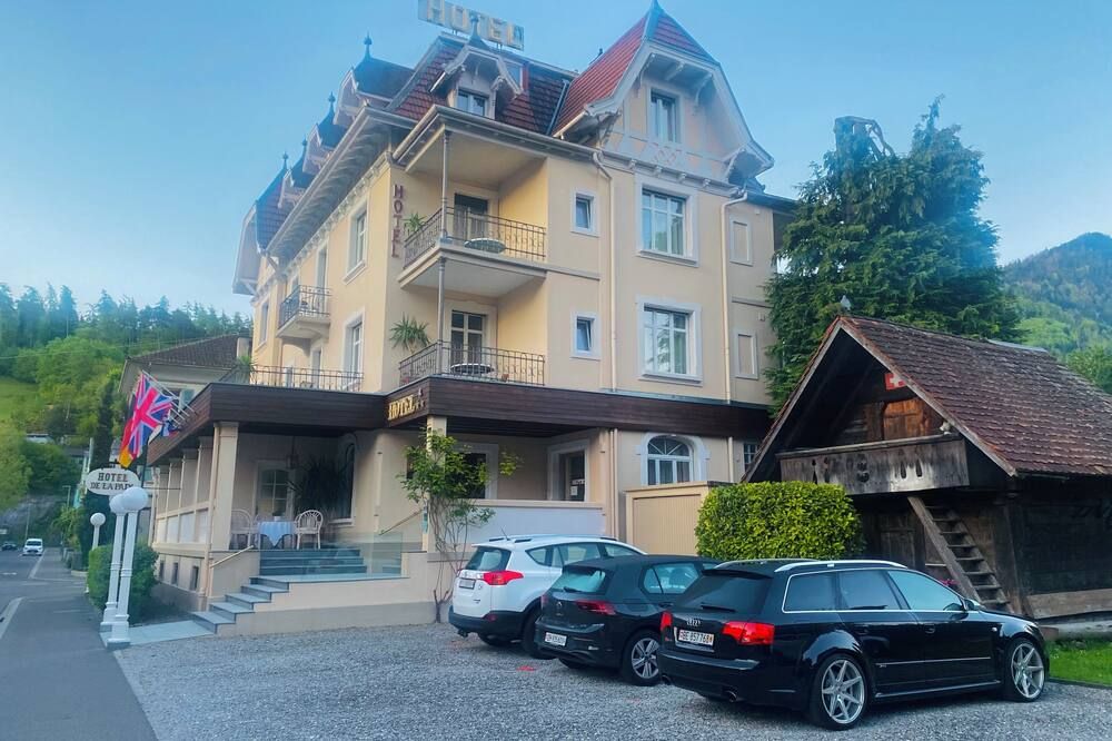 Gebäude