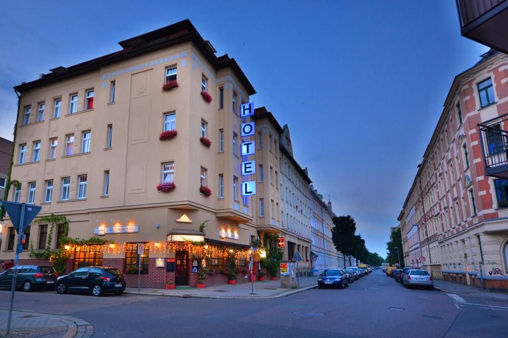 Gebäude
