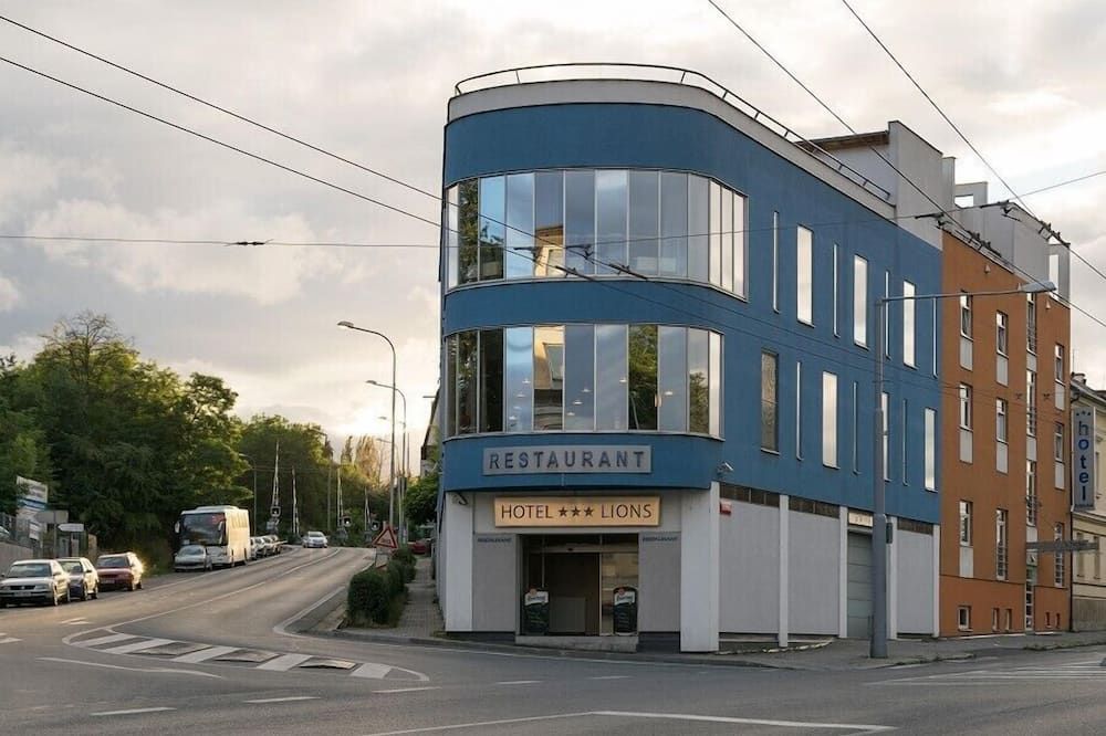 Gebäude