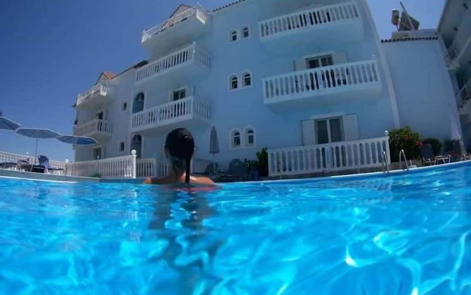 Pool Foto