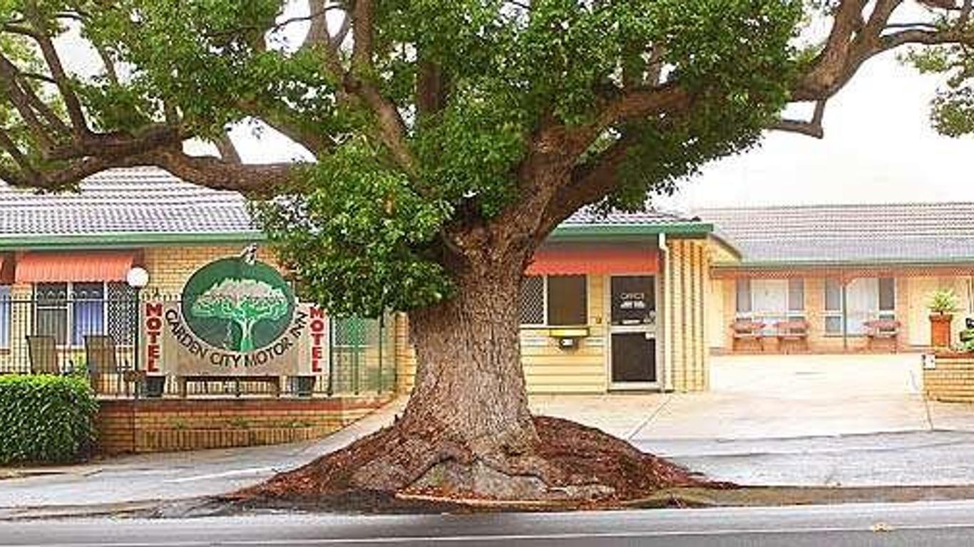 Garden City Motor Inn