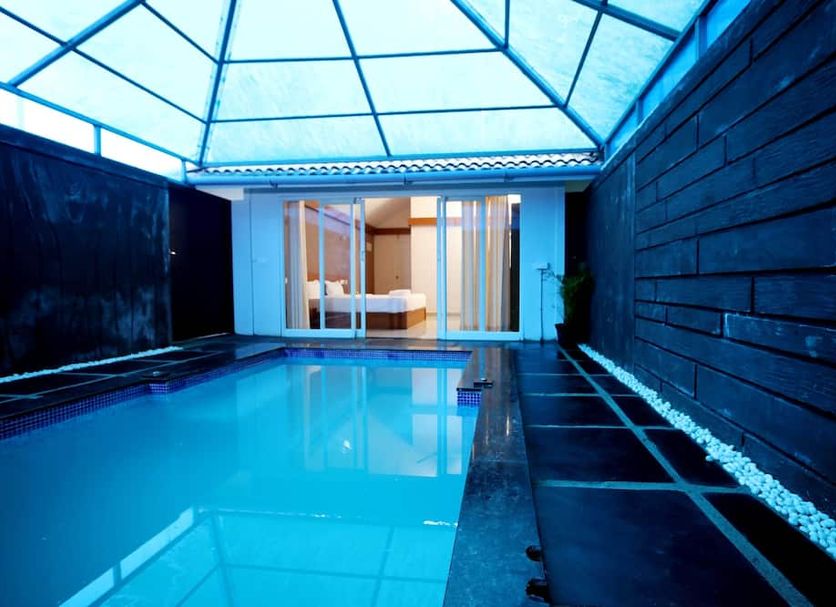 Pool Foto
