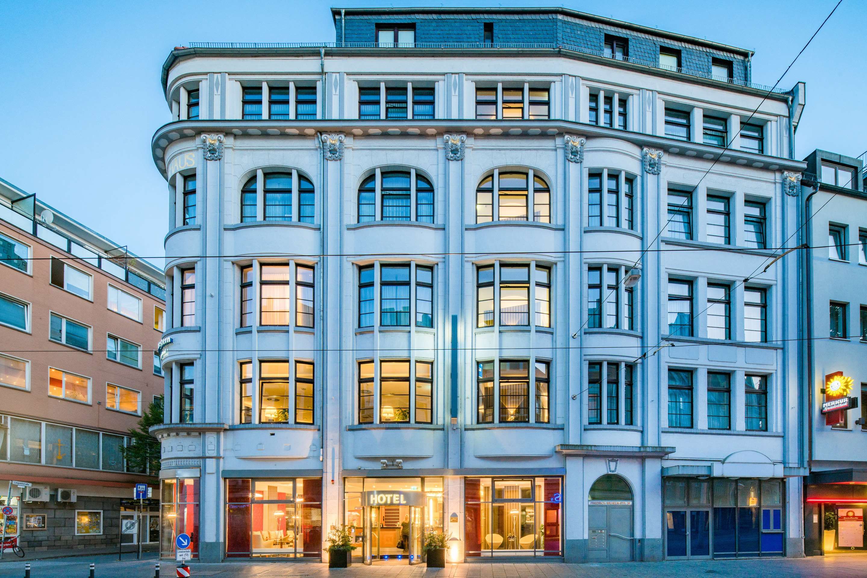 Gebäude