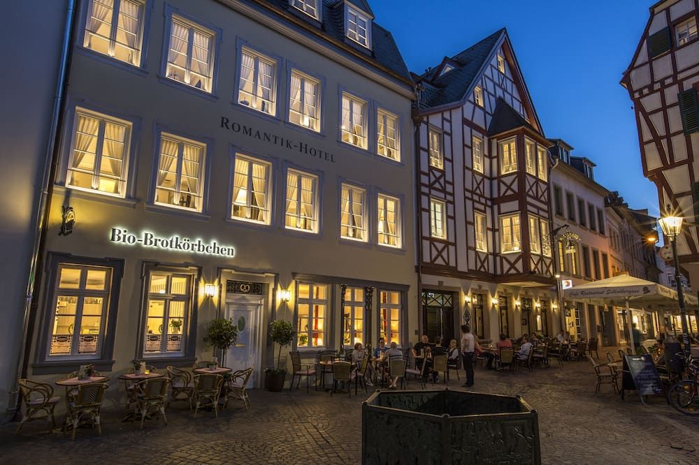 Gebäude
