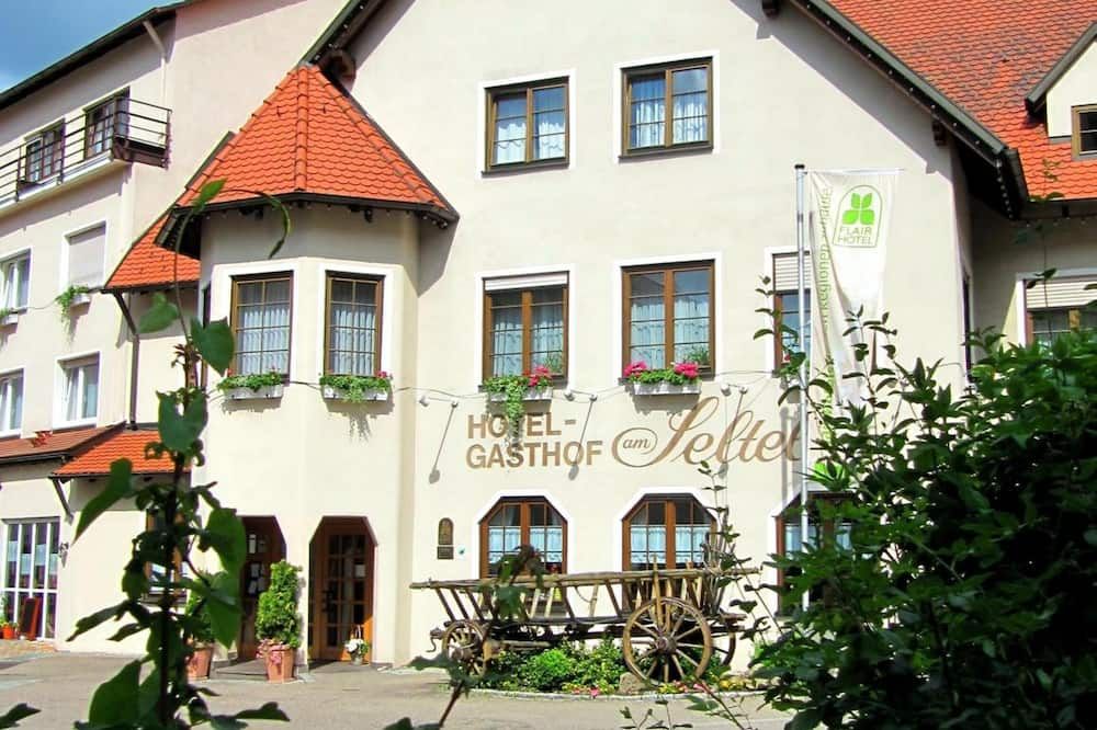 Gebäude