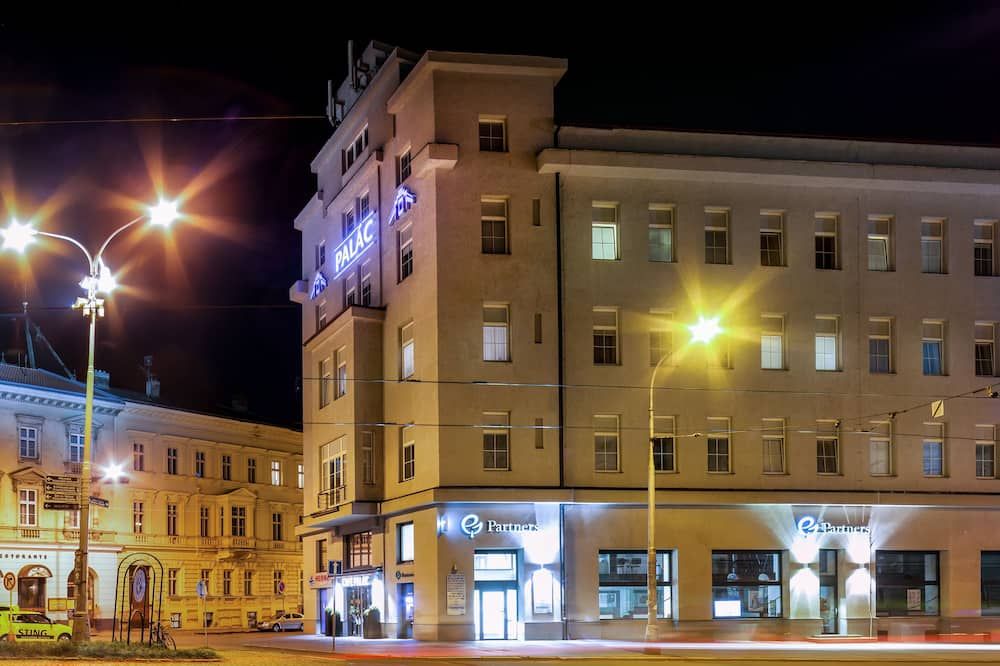 Gebäude