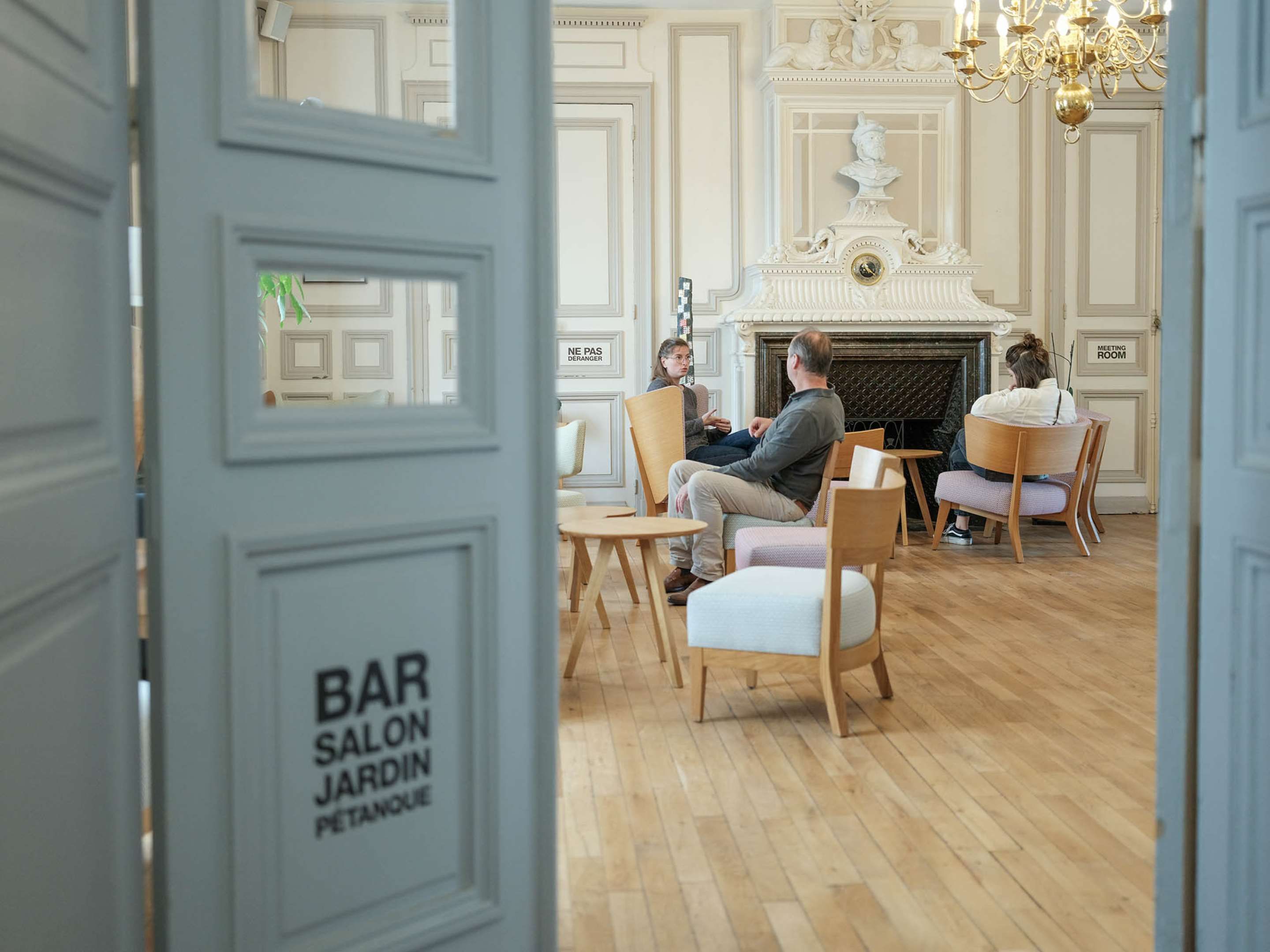 Bar
