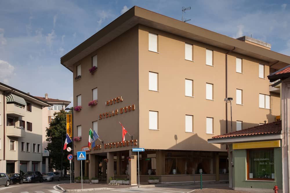 Gebäude