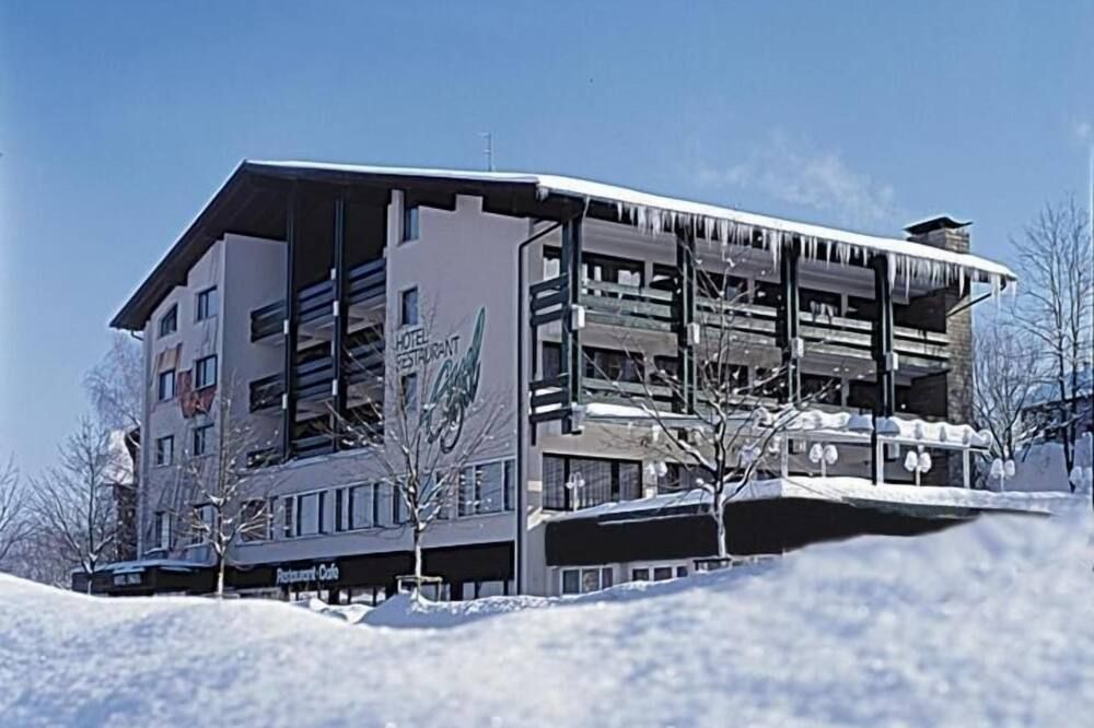 Gebäude