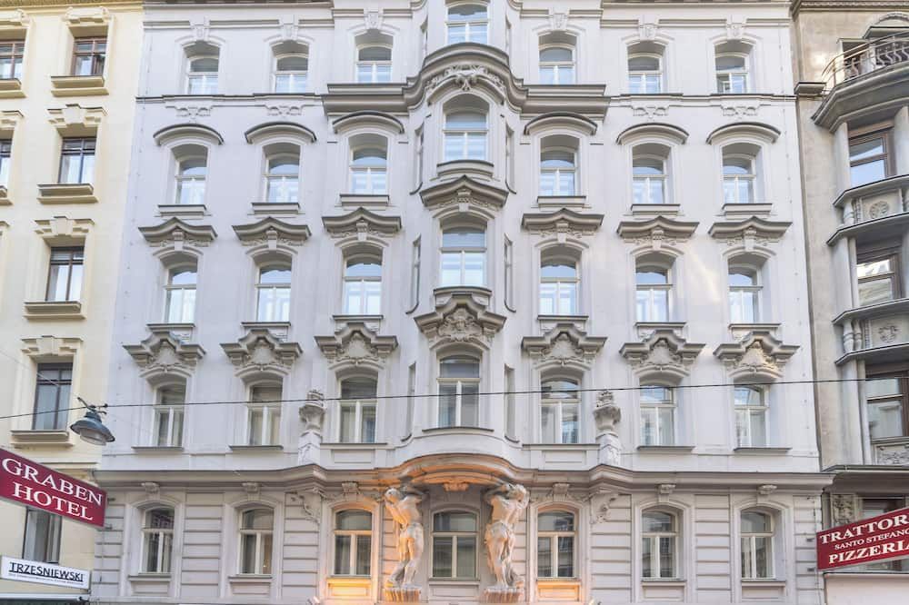 Gebäude