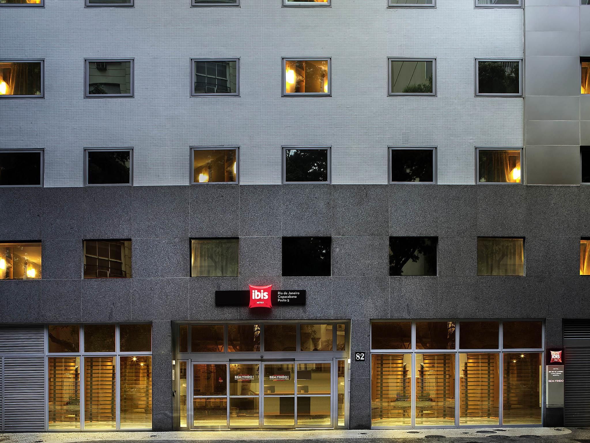 Gebäude