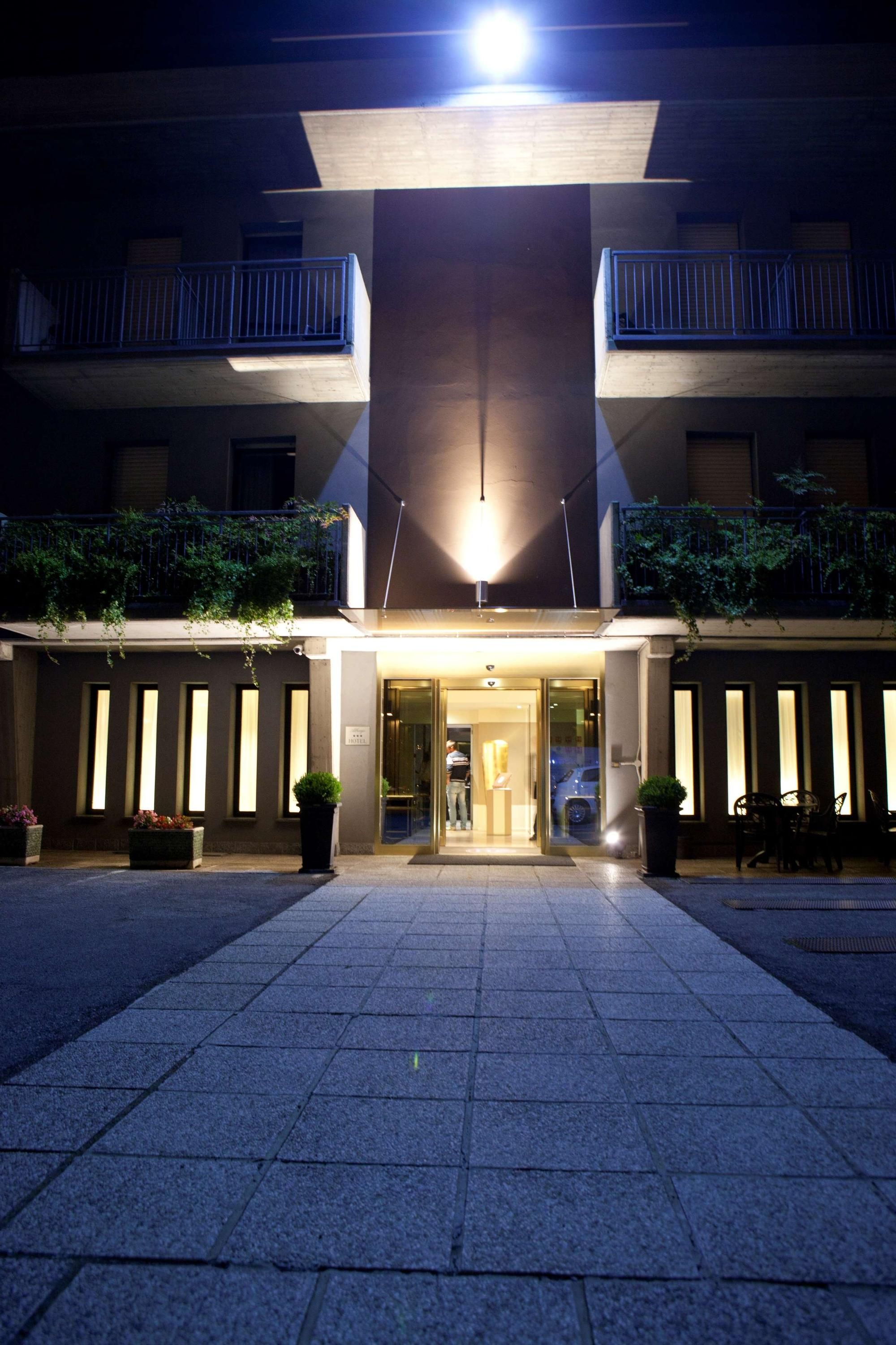 Gebäude