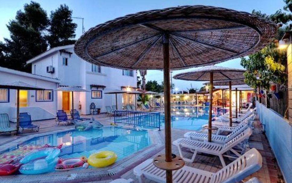 Pool Foto