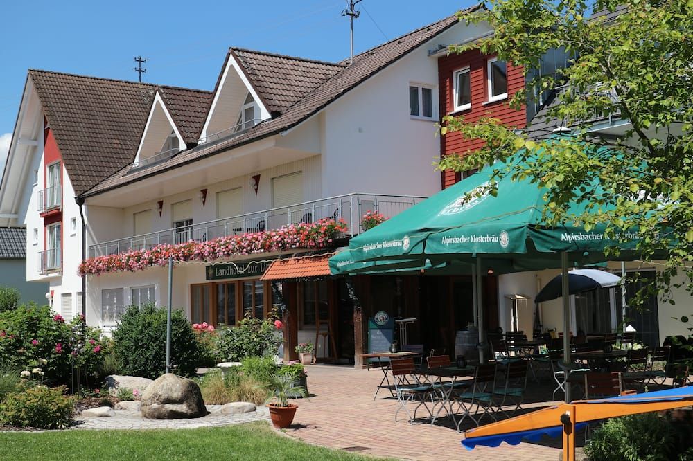 Gebäude