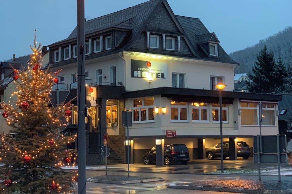 Gebäude